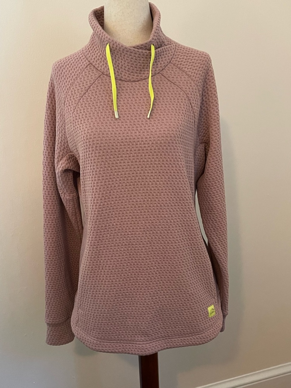 L.L.Bean Pullover Sweater S Pink Waffle Knit Cowl Neck Pockets